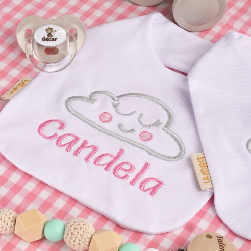 Babero Bordado Nube con Nombre Personalizado 03